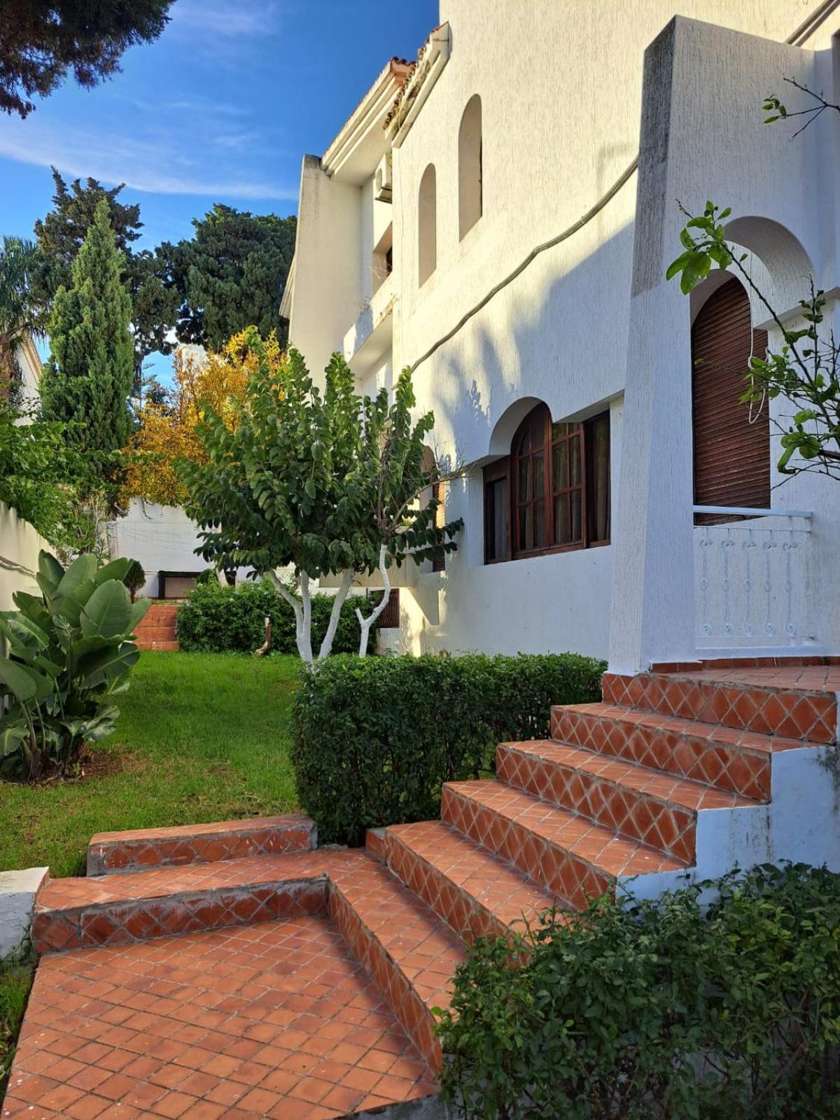 Steps From Sea And Center Apartment